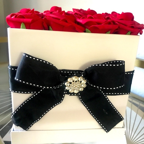 COPY - Artificial Flower Box Bouquet - Picture 1 of 6